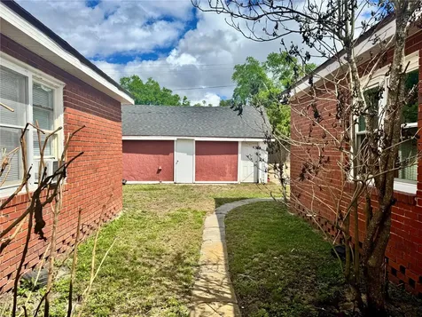 425 E Sessoms Avenue Lake Wales FL 33853
