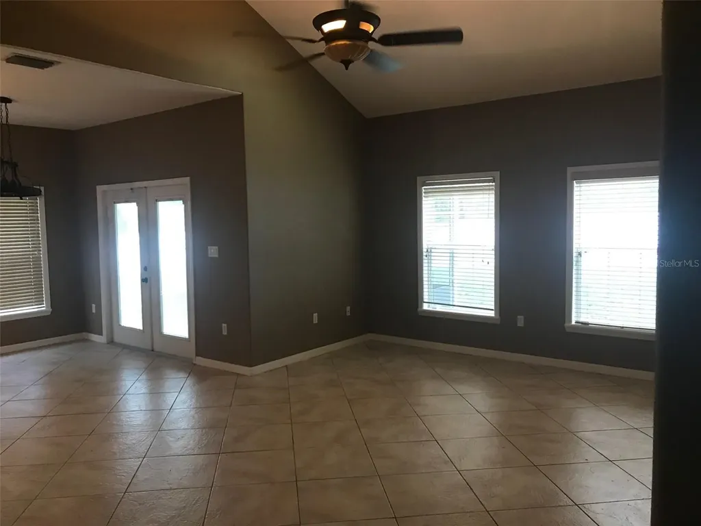 1518 Salem Drive Orlando FL 32807