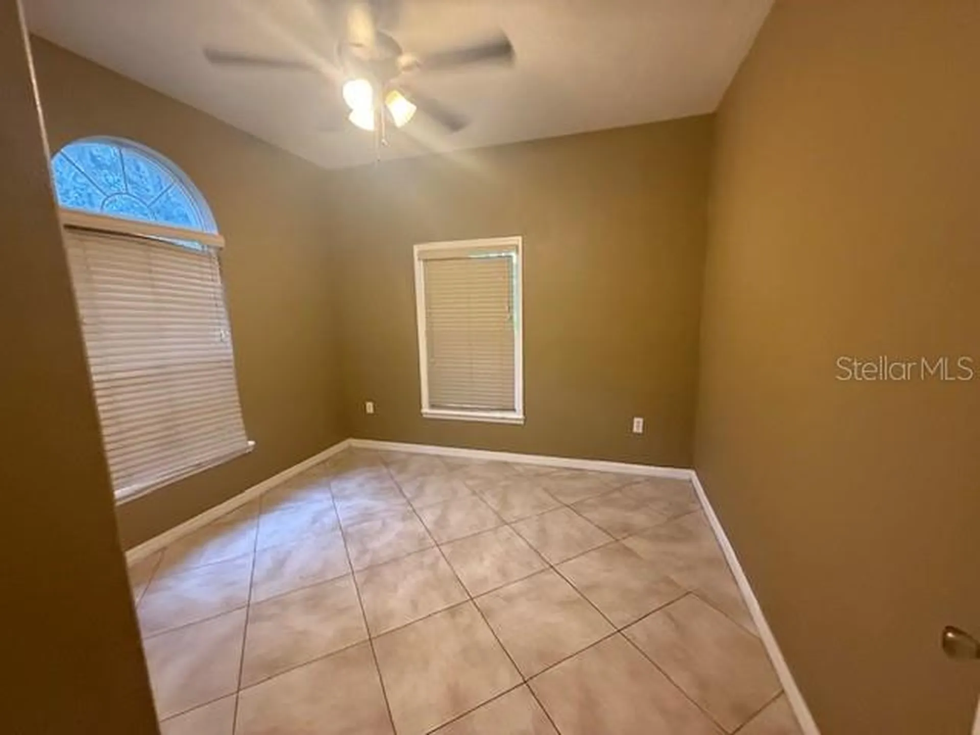 1518 Salem Drive Orlando FL 32807