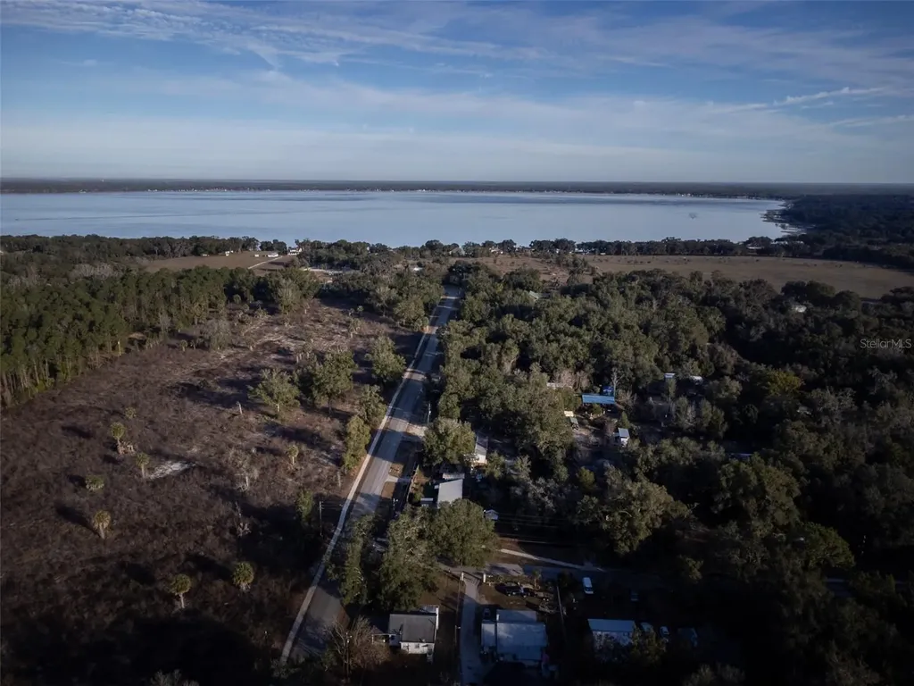16325 SE 134th Court Weirsdale FL 32195