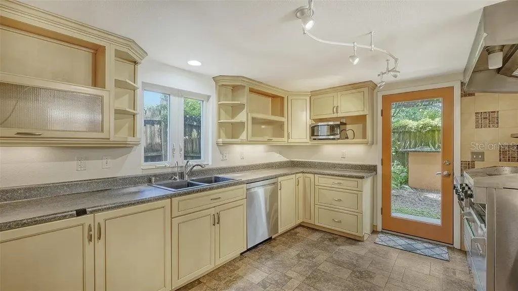 875 Indian Beach Drive Sarasota FL 34234