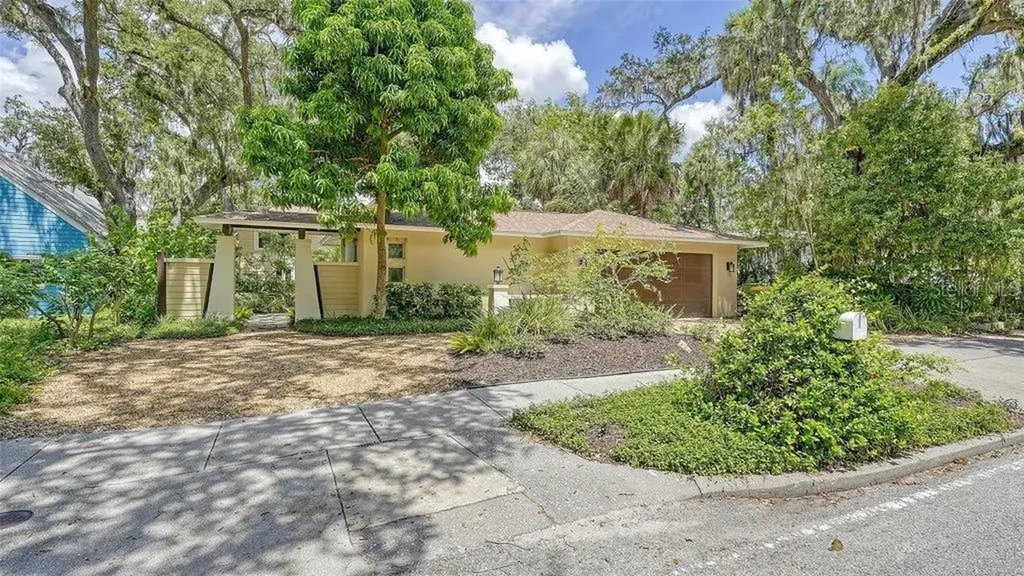 875 Indian Beach Drive Sarasota FL 34234