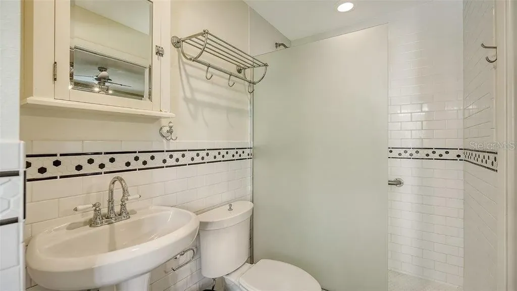 875 Indian Beach Drive Sarasota FL 34234