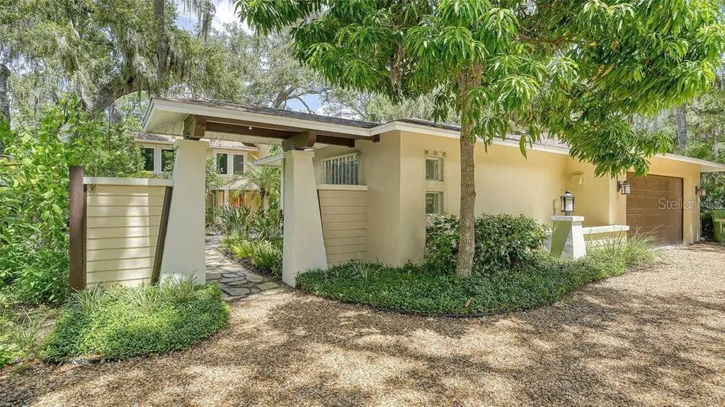 875 Indian Beach Drive Sarasota FL 34234
