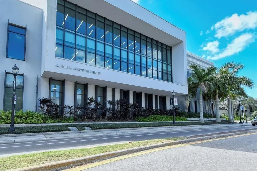 875 Indian Beach Drive Sarasota FL 34234