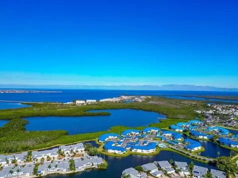 1216 Spoonbill Landings Circle Bradenton FL 34209