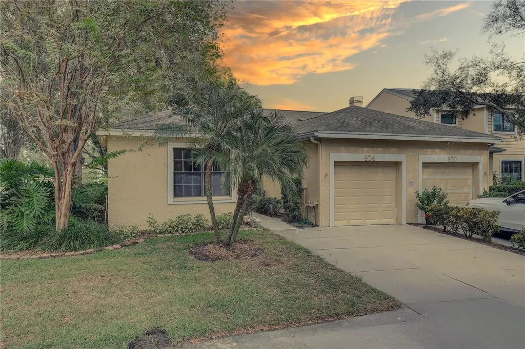 874 Glades Court NE St Petersburg FL 33702