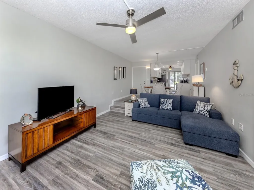 1555 Tarpon Center Drive Venice FL 34285