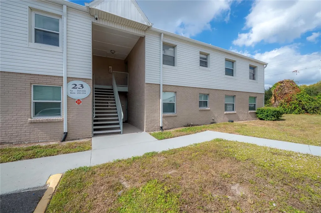 7210 N Manhattan Avenue Tampa FL 33614