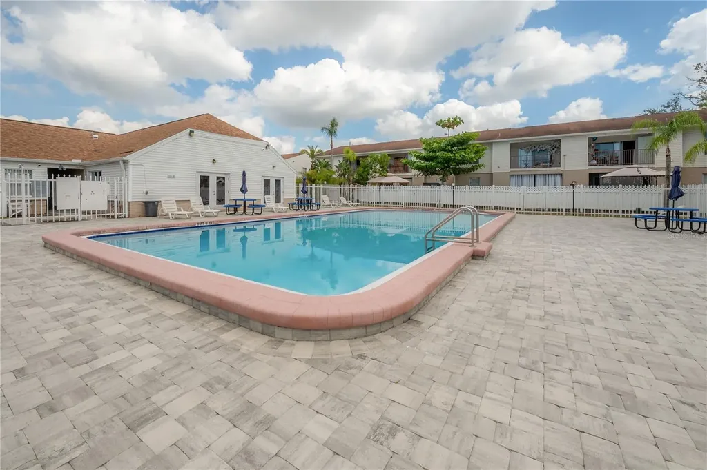 7210 N Manhattan Avenue Tampa FL 33614