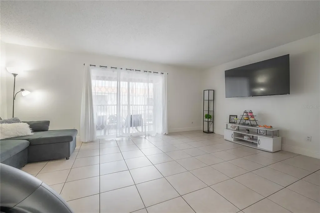 7210 N Manhattan Avenue Tampa FL 33614