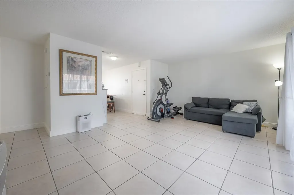 7210 N Manhattan Avenue Tampa FL 33614