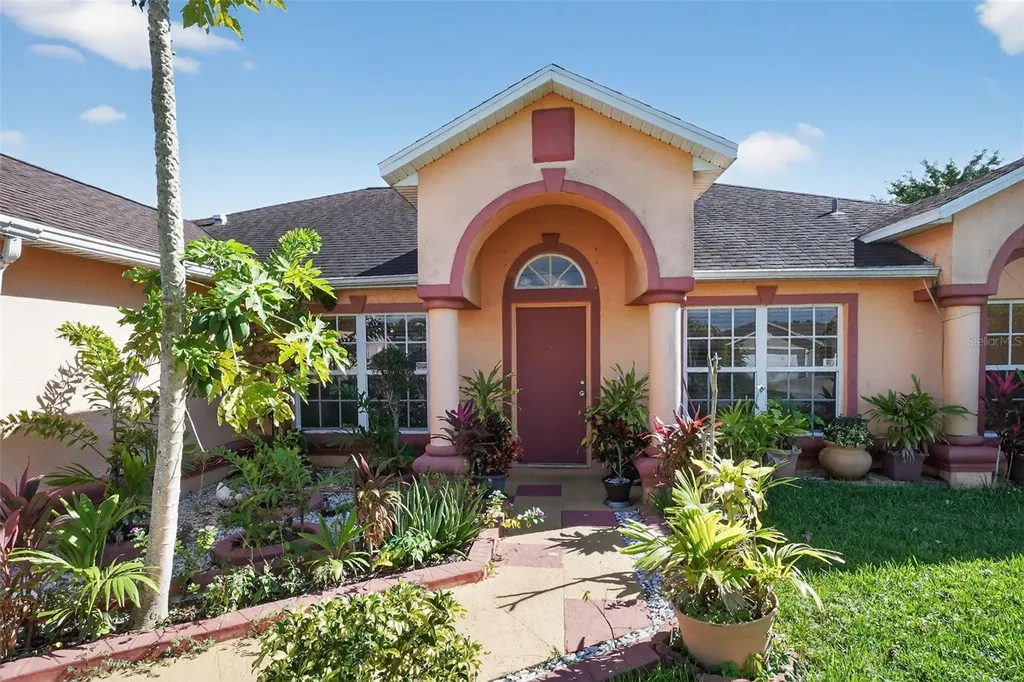 2477 SW Falcon Circle Port St Lucie FL 34953