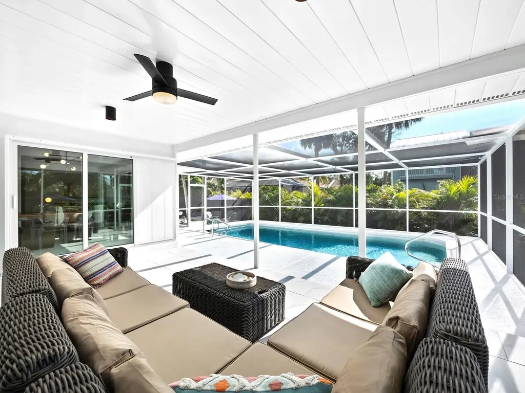 5341 Siesta Court Sarasota FL 34242