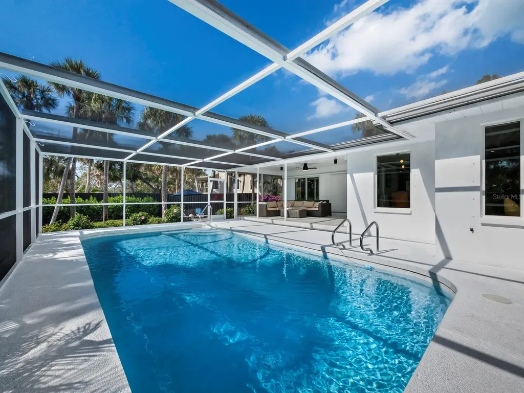 5341 Siesta Court Sarasota FL 34242