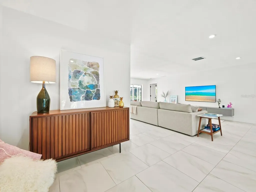 5341 Siesta Court Sarasota FL 34242