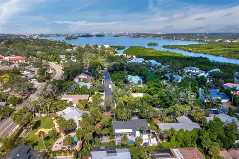5341 Siesta Court Sarasota FL 34242