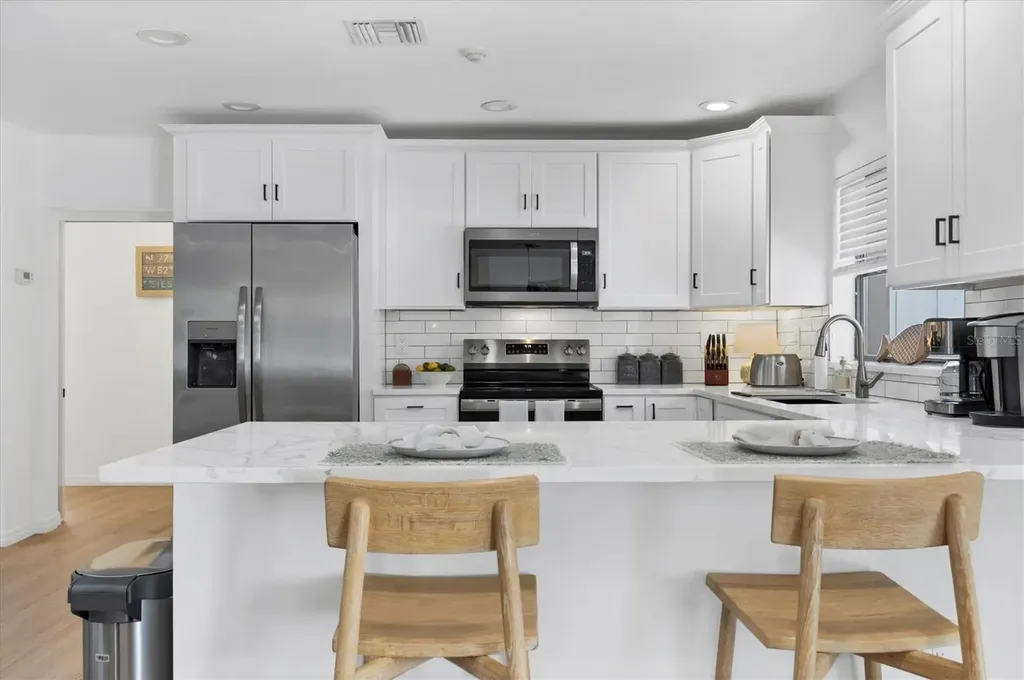 445 Reid Street Sarasota FL 34242