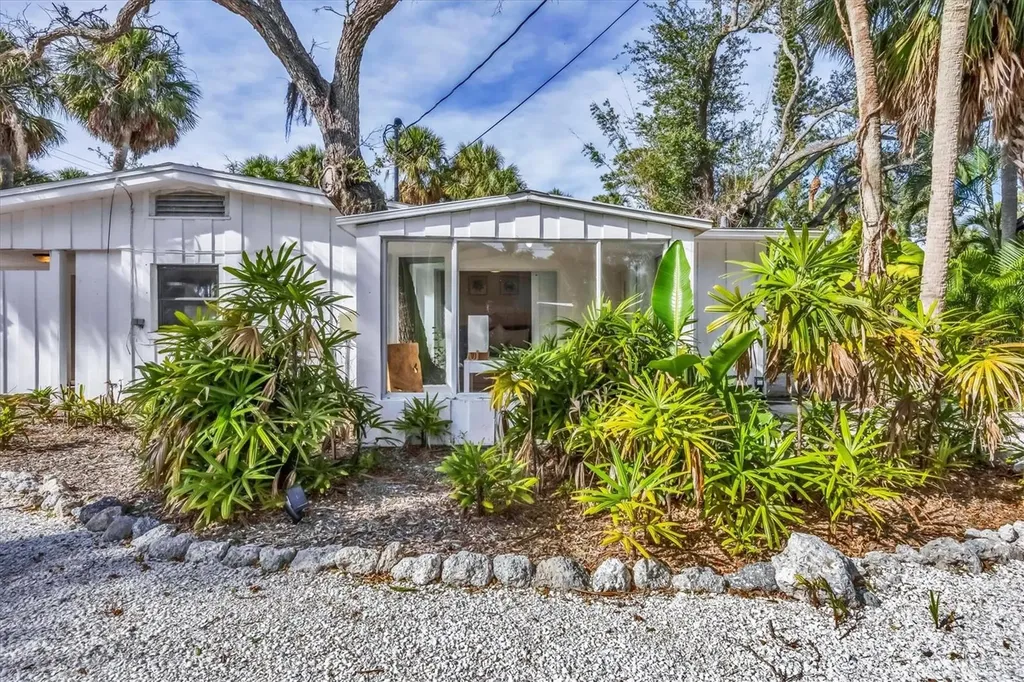 445 Reid Street Sarasota FL 34242