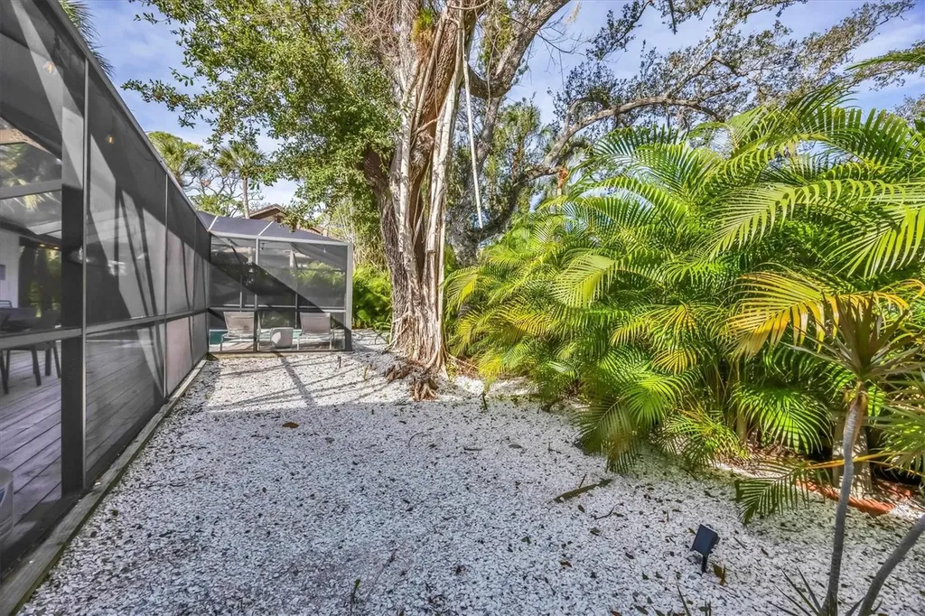445 Reid Street Sarasota FL 34242
