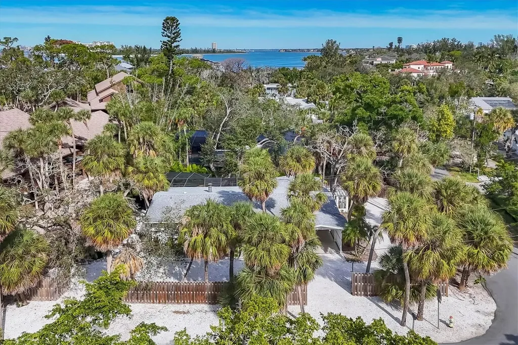 445 Reid Street Sarasota FL 34242