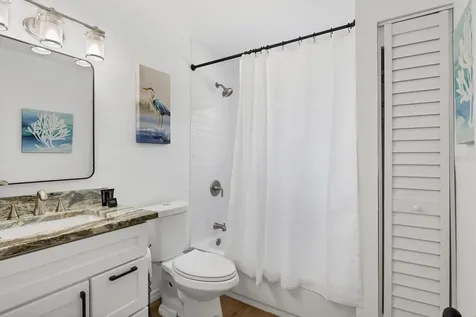 445 Reid Street Sarasota FL 34242