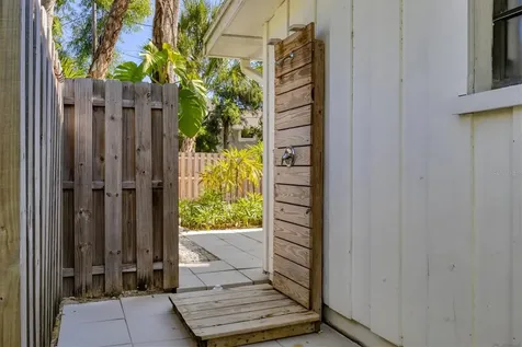 445 Reid Street Sarasota FL 34242