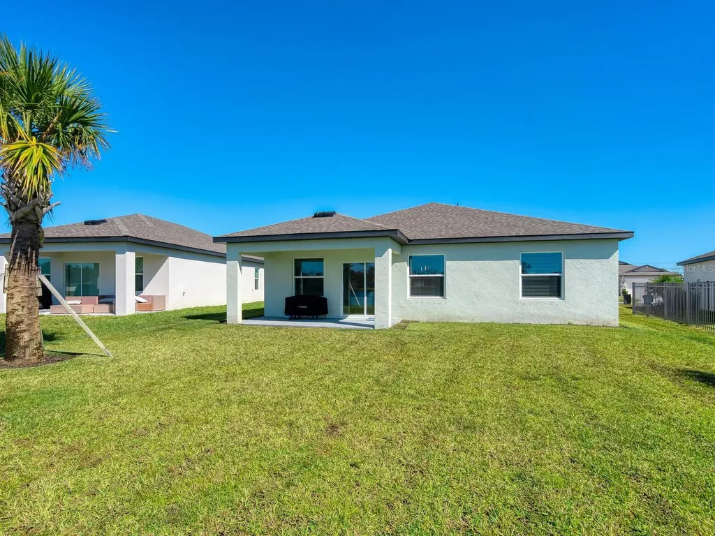 9975 Last Light Glen Parrish FL 34219