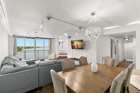 100 Pierce Street Clearwater FL 33756