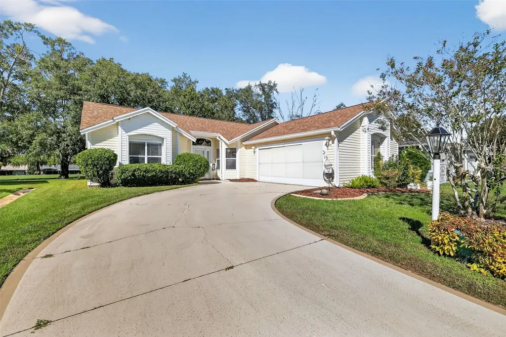 931 Oleander Street Lady Lake FL 32159