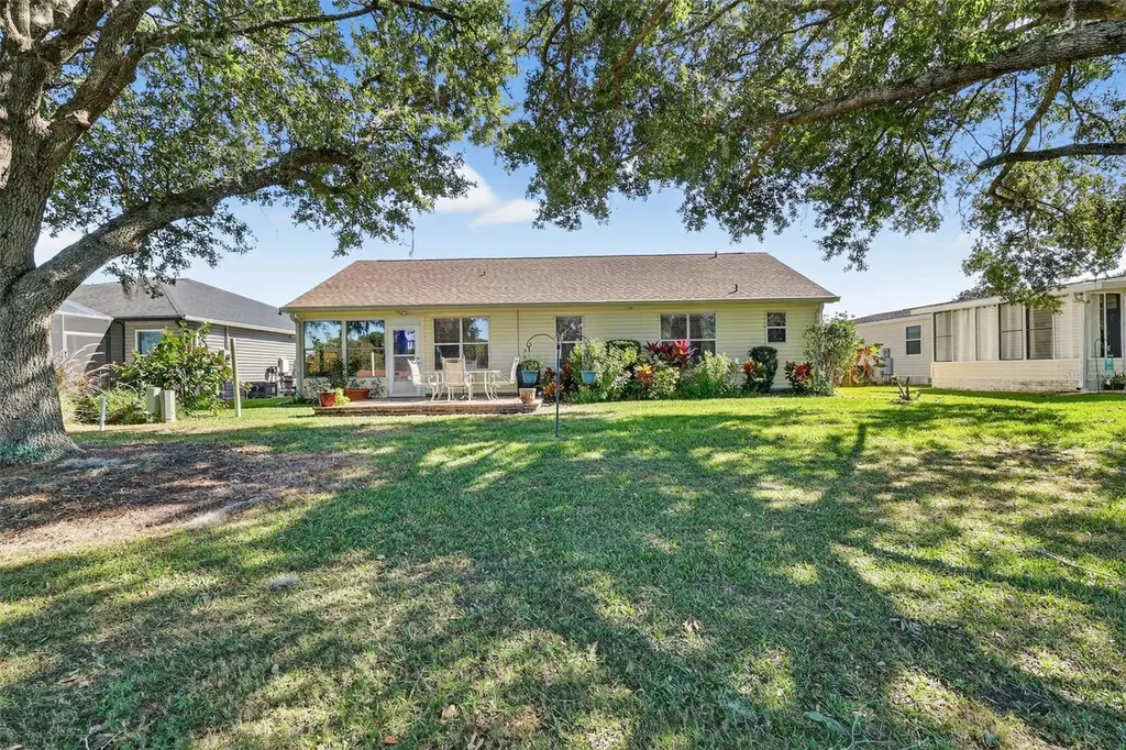 931 Oleander Street Lady Lake FL 32159
