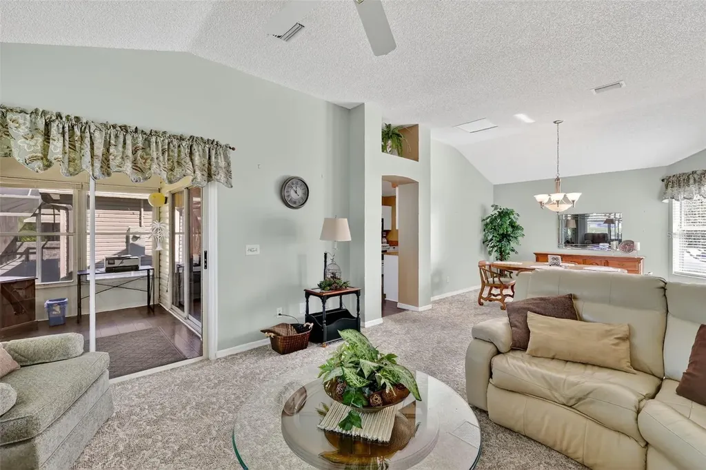 931 Oleander Street Lady Lake FL 32159