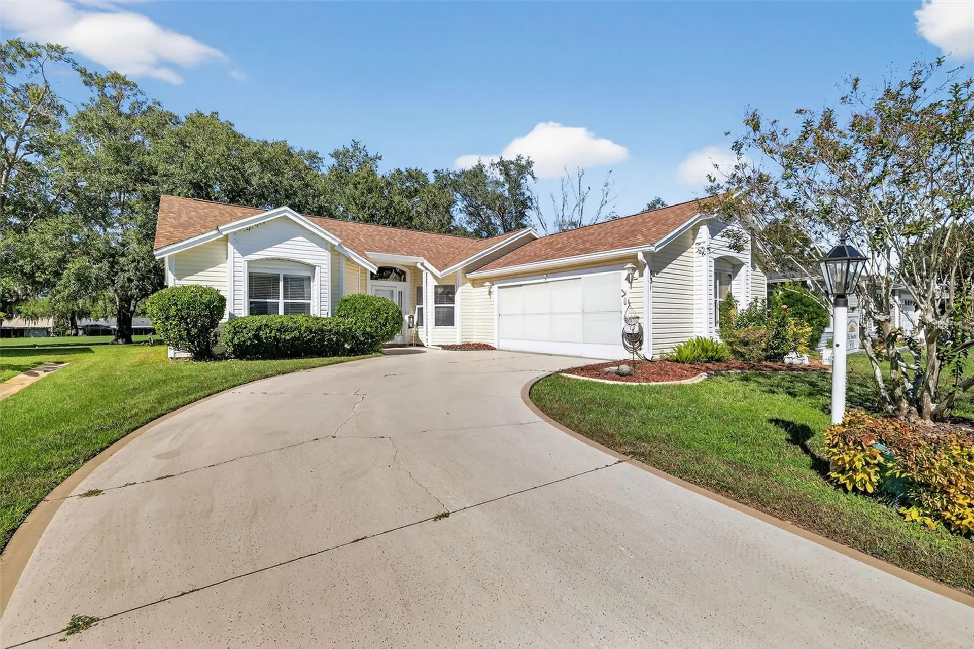 931 Oleander Street Lady Lake FL 32159