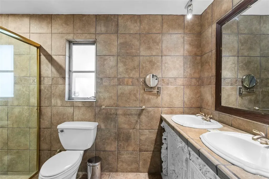 433 Whitfield Avenue Sarasota FL 34243