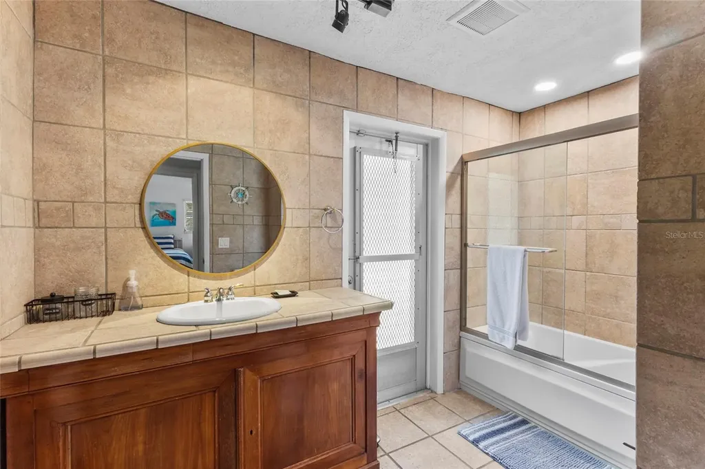 433 Whitfield Avenue Sarasota FL 34243