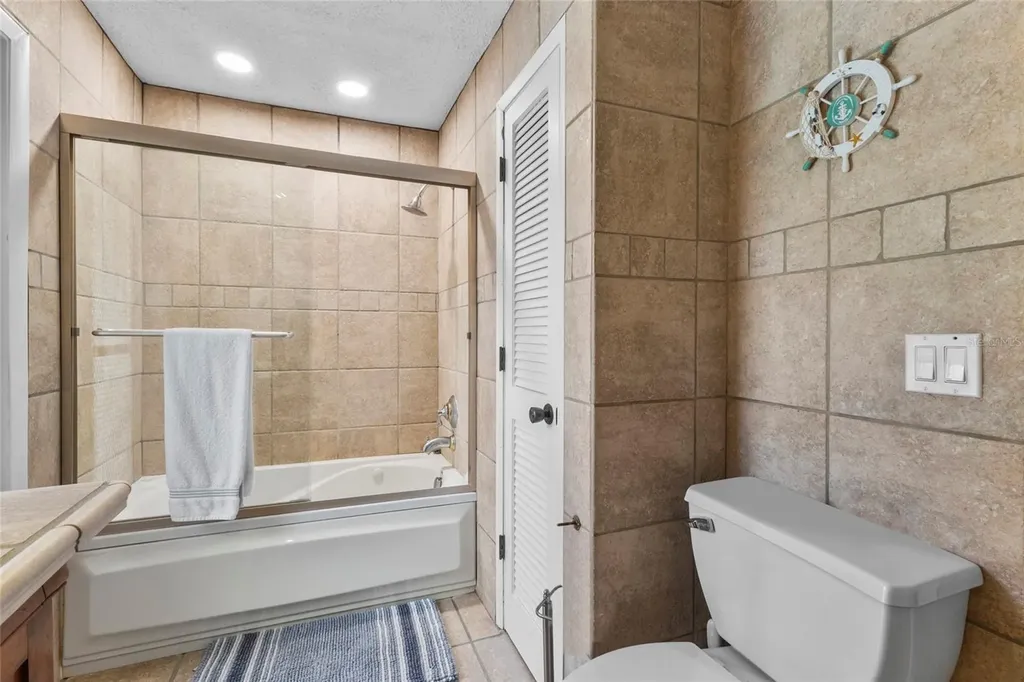 433 Whitfield Avenue Sarasota FL 34243