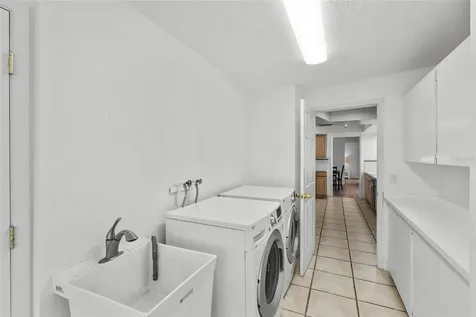 433 Whitfield Avenue Sarasota FL 34243