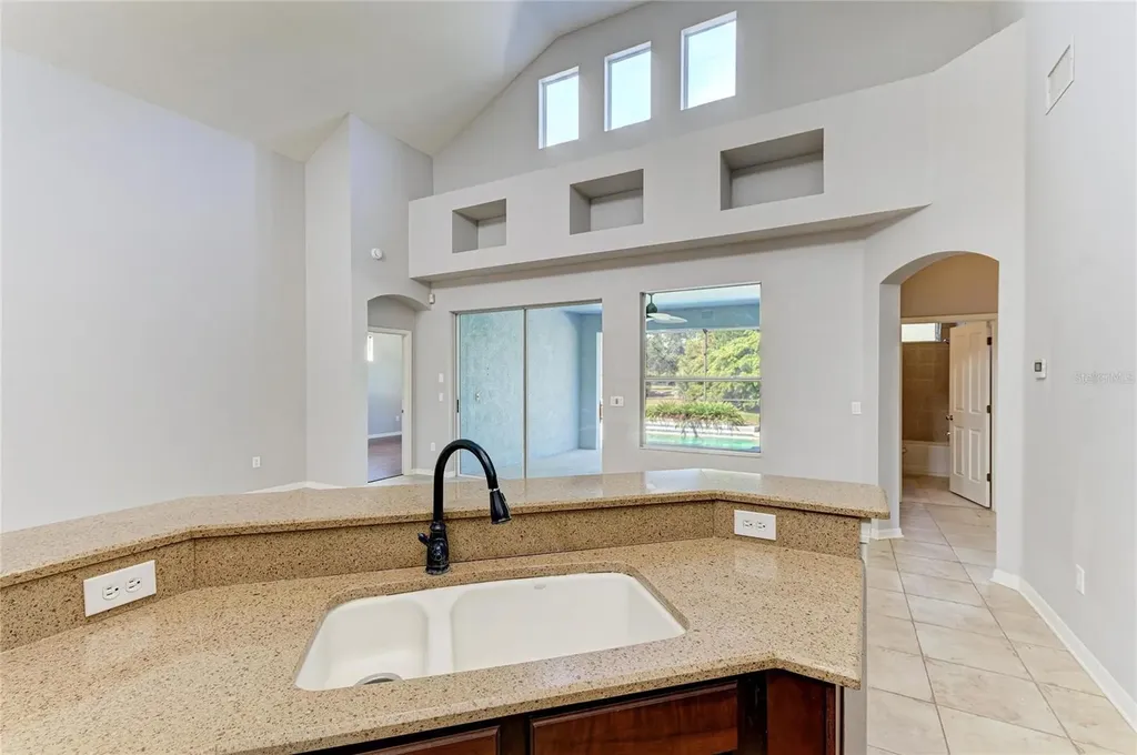 7114 Cromwell Park Lane Apollo Beach FL 33572