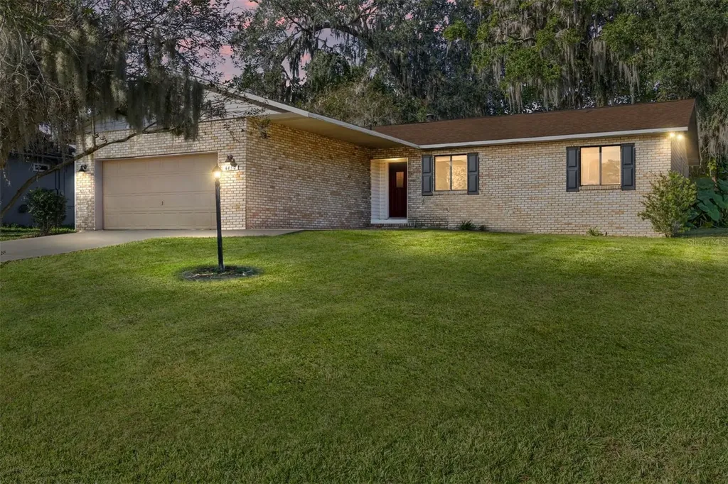 4450 NE 2nd Court Ocala FL 34479