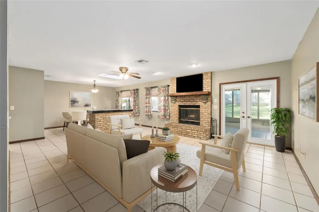 4450 NE 2nd Court Ocala FL 34479