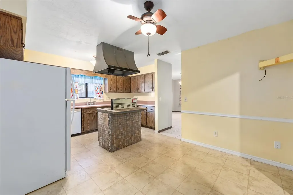 4450 NE 2nd Court Ocala FL 34479