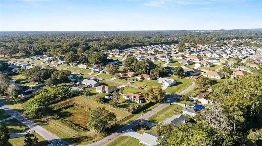 4450 NE 2nd Court Ocala FL 34479