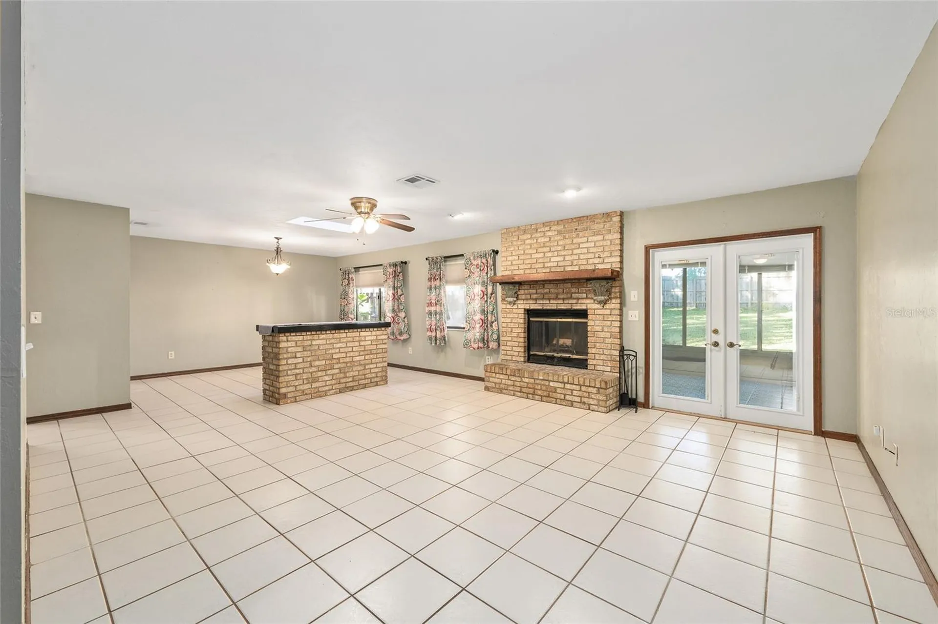 4450 NE 2nd Court Ocala FL 34479