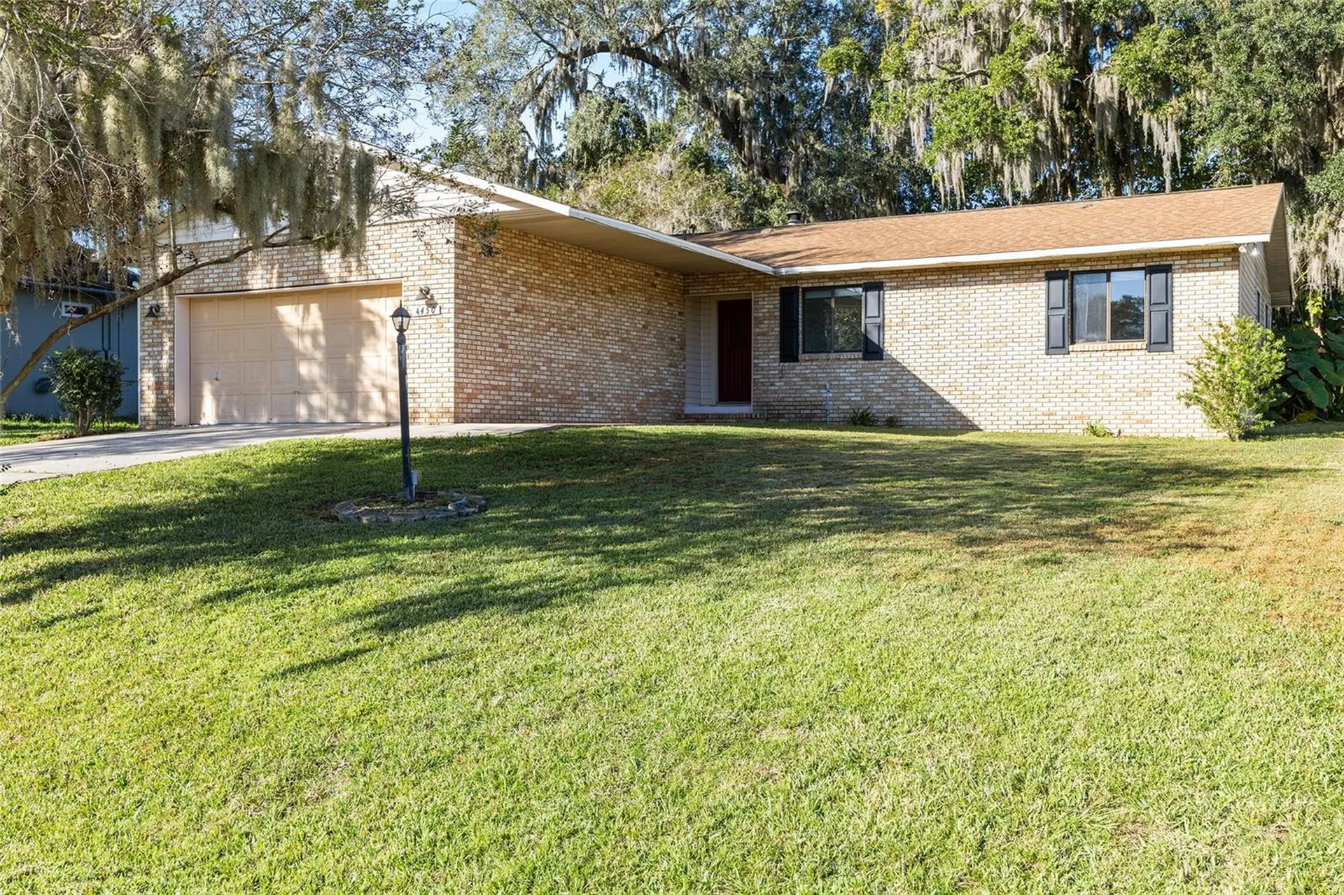 4450 NE 2nd Court Ocala FL 34479