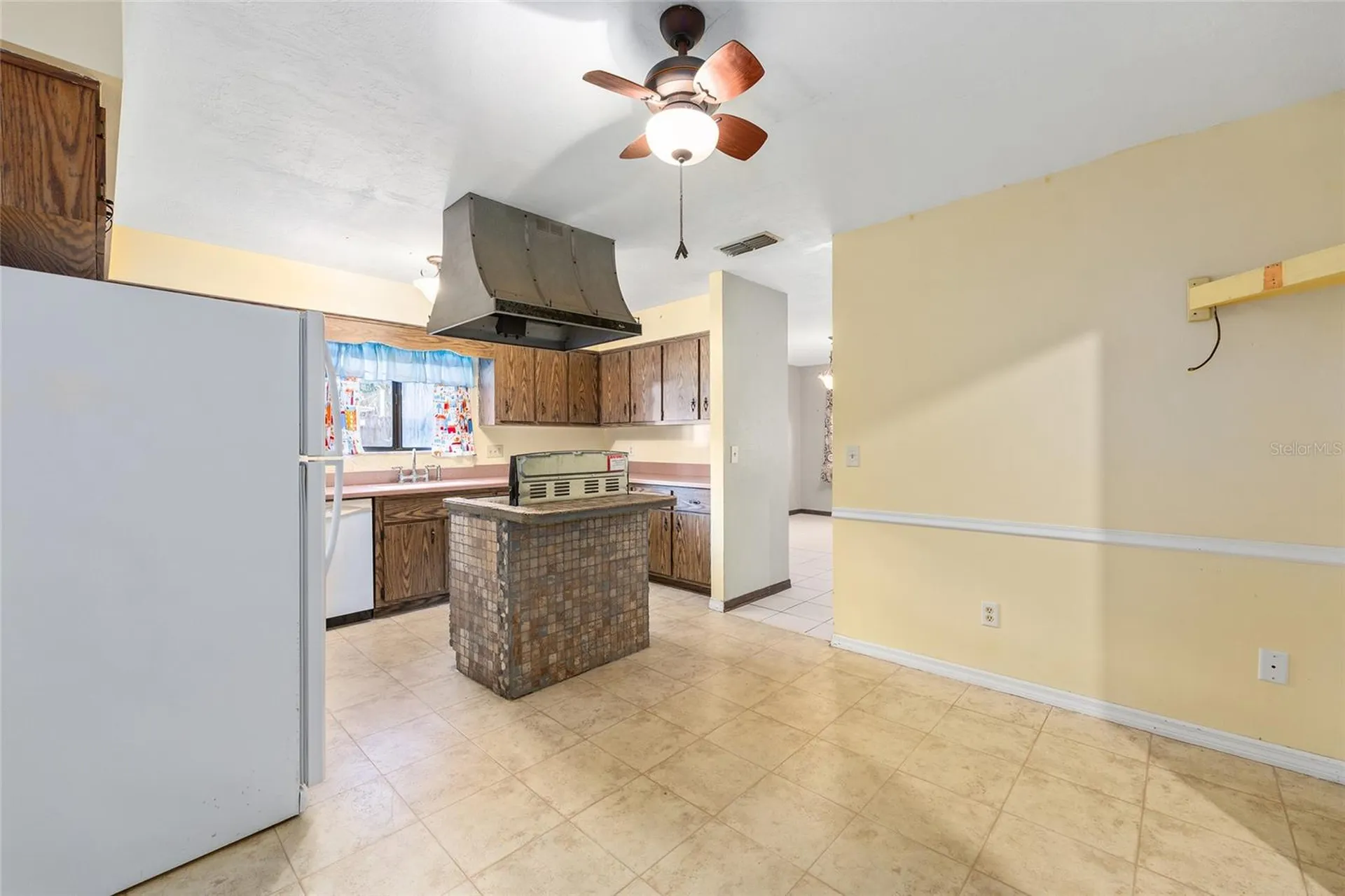 4450 NE 2nd Court Ocala FL 34479