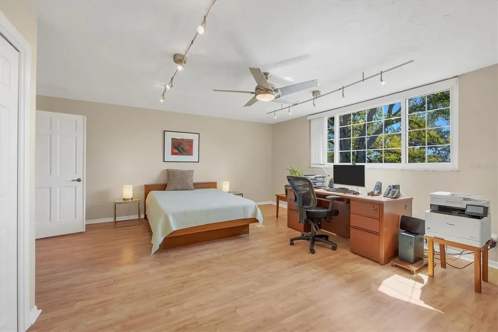 4416 Calle Serena Sarasota FL 34238