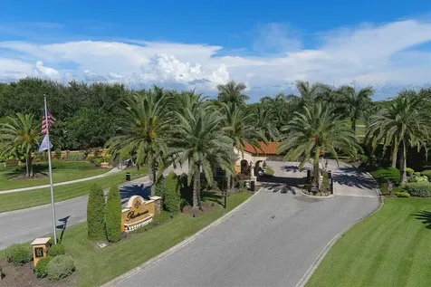 4416 Calle Serena Sarasota FL 34238