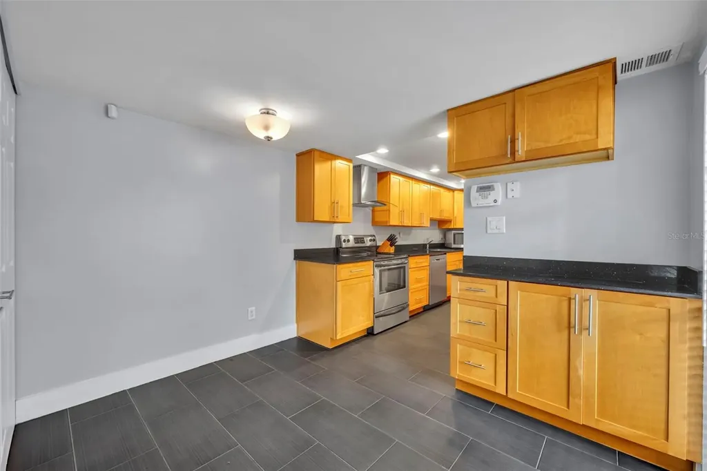 5377 Vineland Road Orlando FL 32811