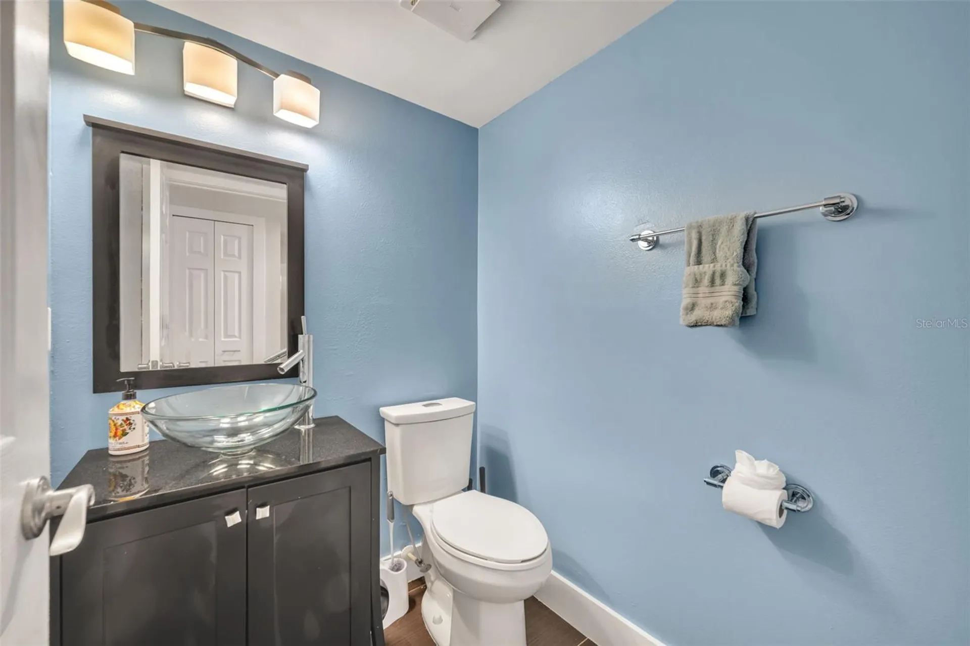 5377 Vineland Road Orlando FL 32811