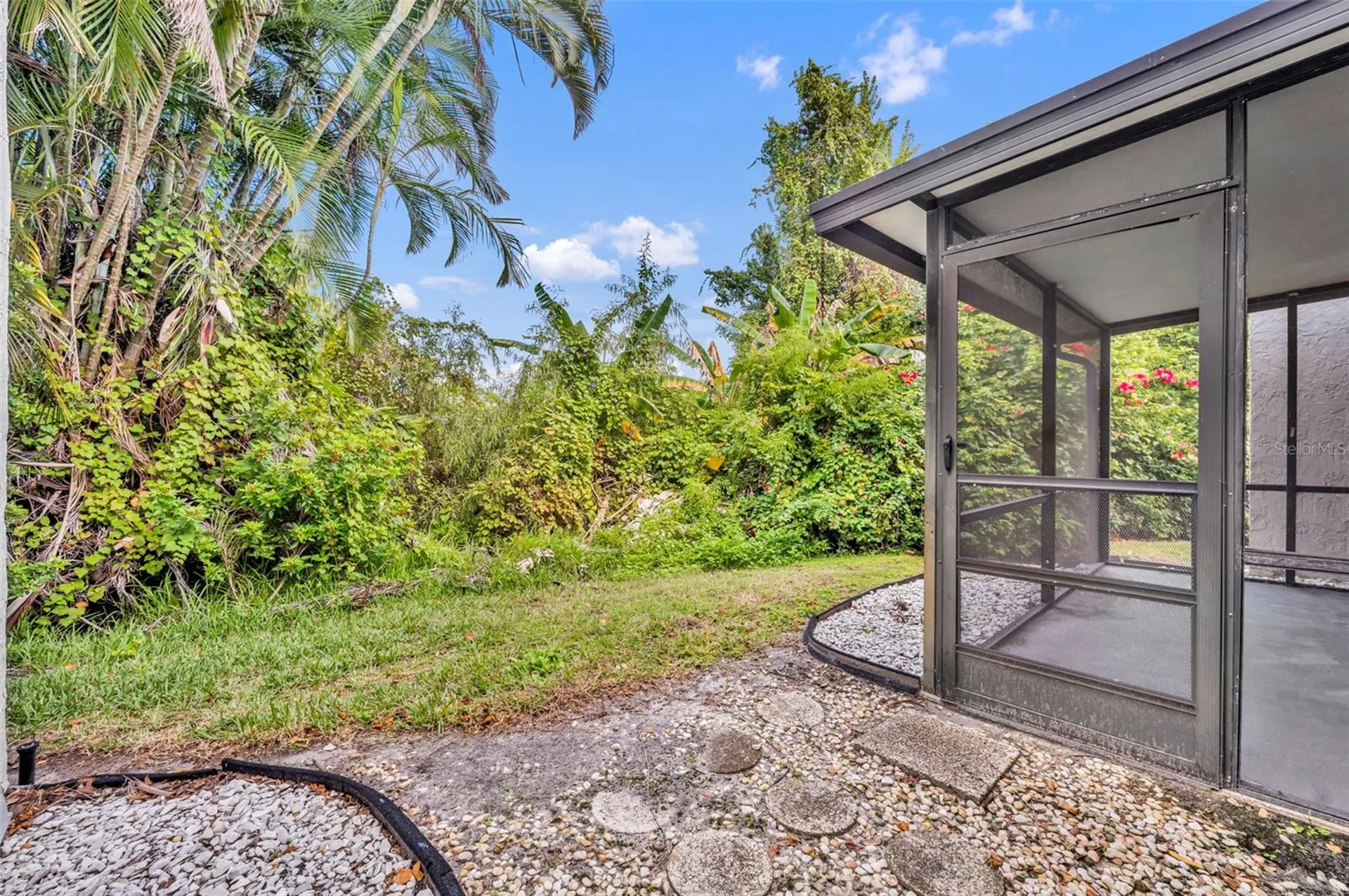5377 Vineland Road Orlando FL 32811